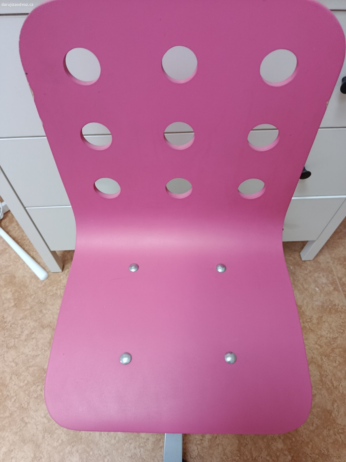 Kolečková židle IKEA. Dětská židle ve velmi dobrém stavu,daruji