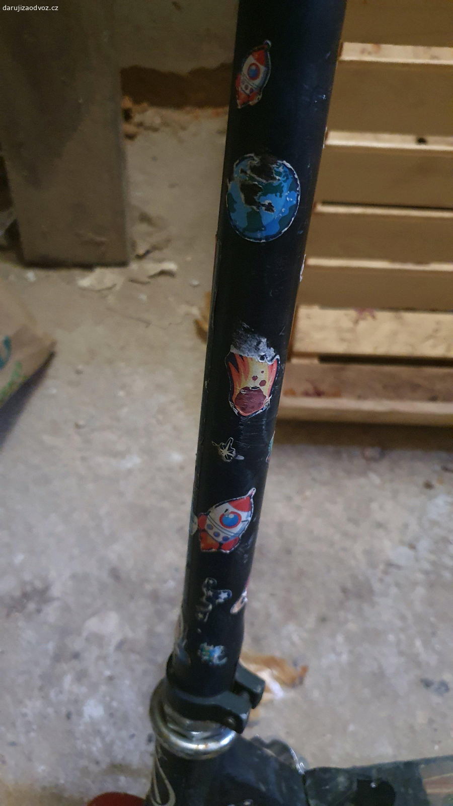 Koloběžky. Daruji za odvoz dětská koloběžky.