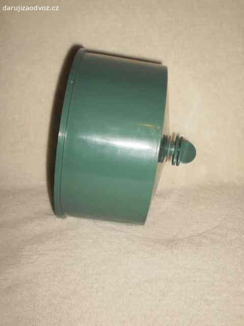 KOLOTOČ PRO HLODAVCE. K zavěšení na klec.
Průměr: 14 cm