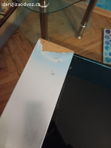 konferenční stolek