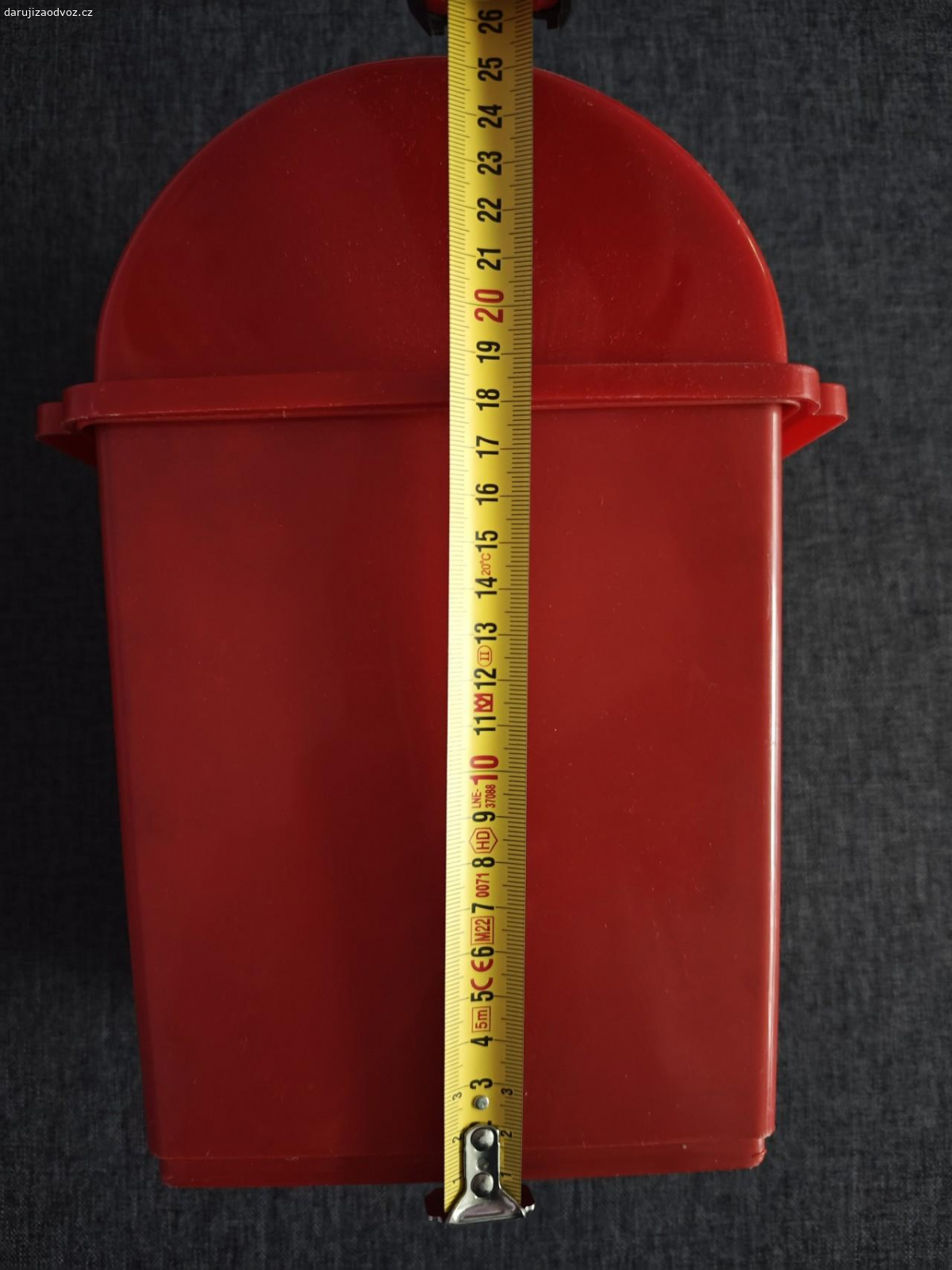 Koš malý plastový. ...