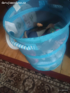 kostky, plyšáky aj .