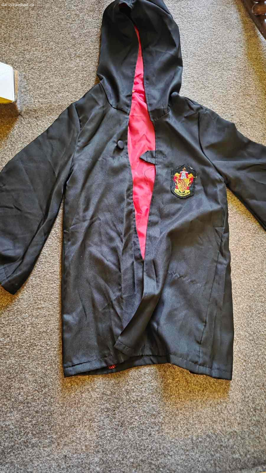 Kostymy Disney. Velikost cca 120