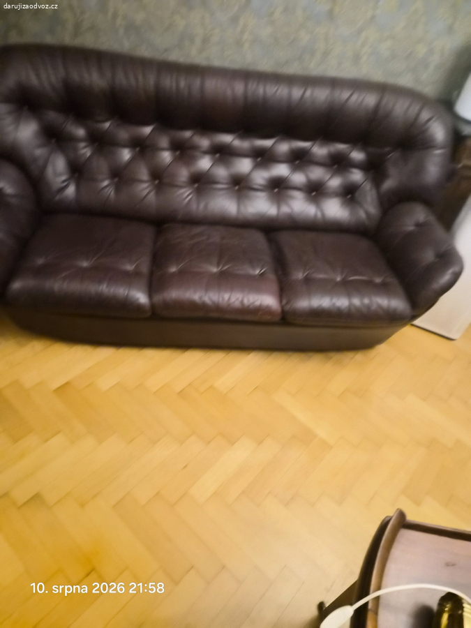 koženková sedačka