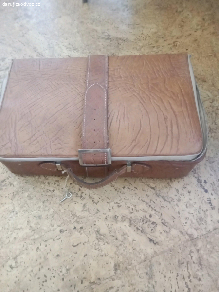 kožený kufřík