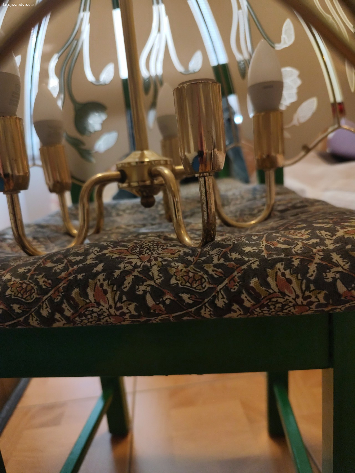 krásný retro lustr. daruji za odvoz moc pěkný pětiramenný lustr. Někomu určitě udělá radost. volejte