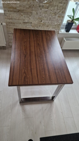 kuchyňský stůl 135x90