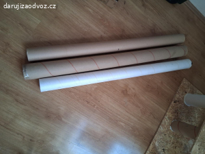 kulatiny z lisovaného papíru