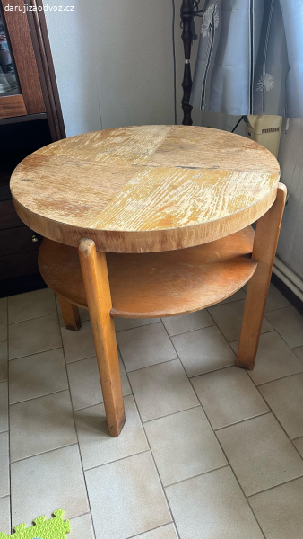 kulatý stůl, průměr 73cm