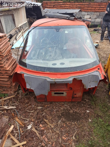 Laminátové crash auto