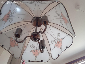 lampa sklo kov kvety