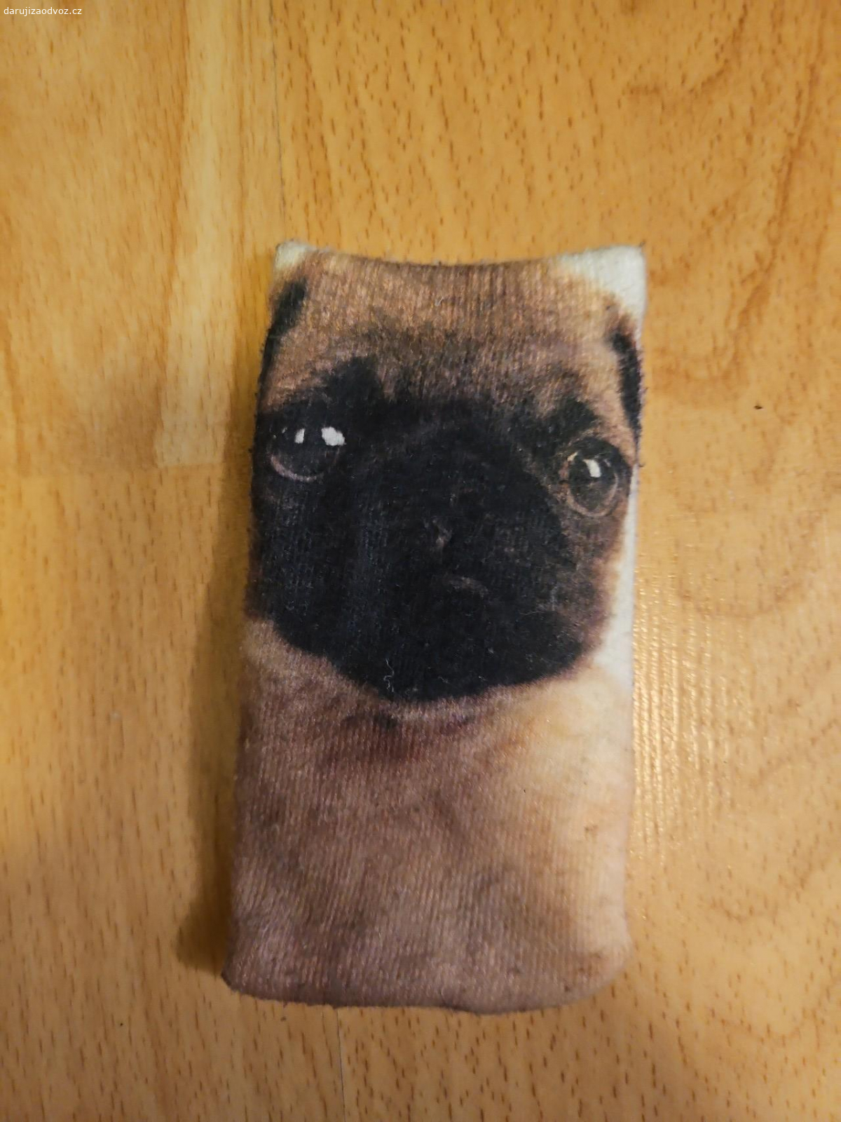 Látkový obal na telefon mops. Ideálně za odvoz