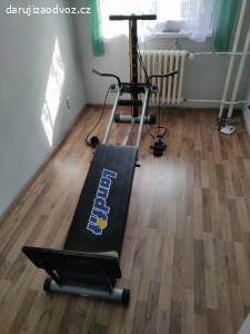 lavice na cvičení a orbitrek