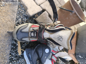 Lední brusle vel. 31-33