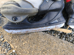 Lední brusle vel. 31-33