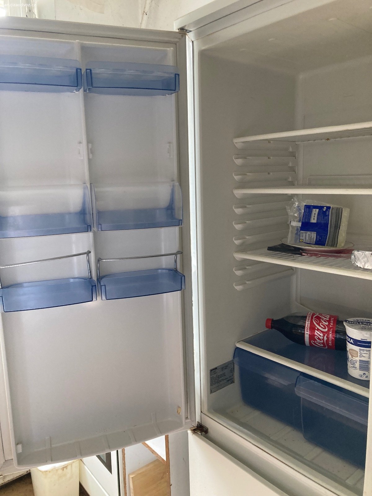 lednice s mrazákem Gorenie. plně funkční vysoká lednice s mrazničkou