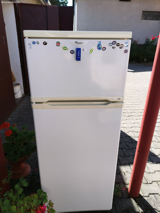 Lednice s mrazákem