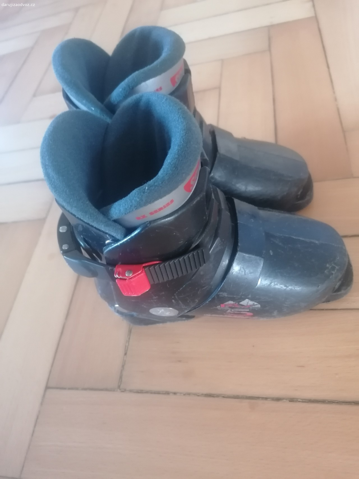 Lyžáky 28. Dětské lyžařské boty. Velikost cca 28.
Délka boty zvenku 22cm.
Předání v Uhříněvsi