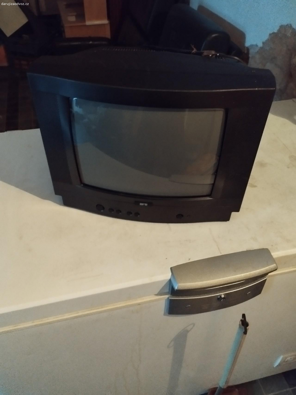 Malá televize. daruji malou funkční tv za odvoz