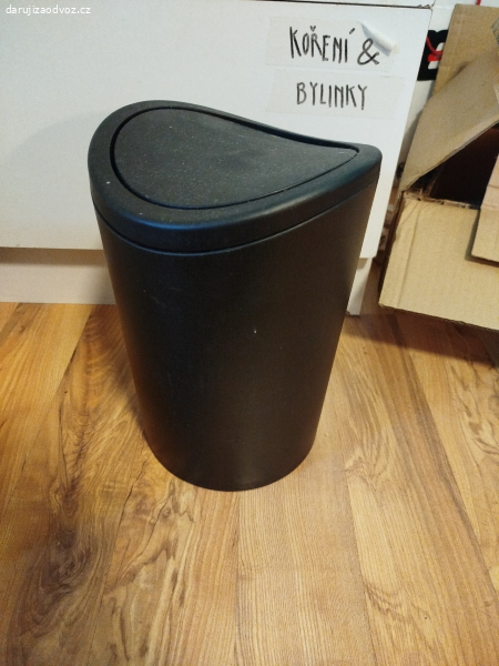 malý odpadkový koš