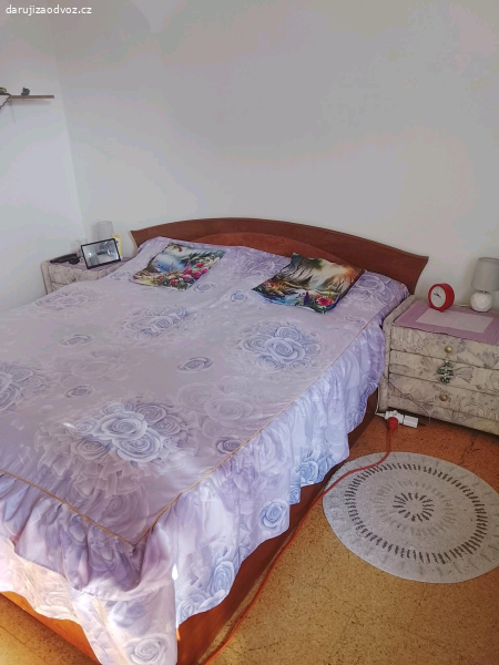 manželská postel