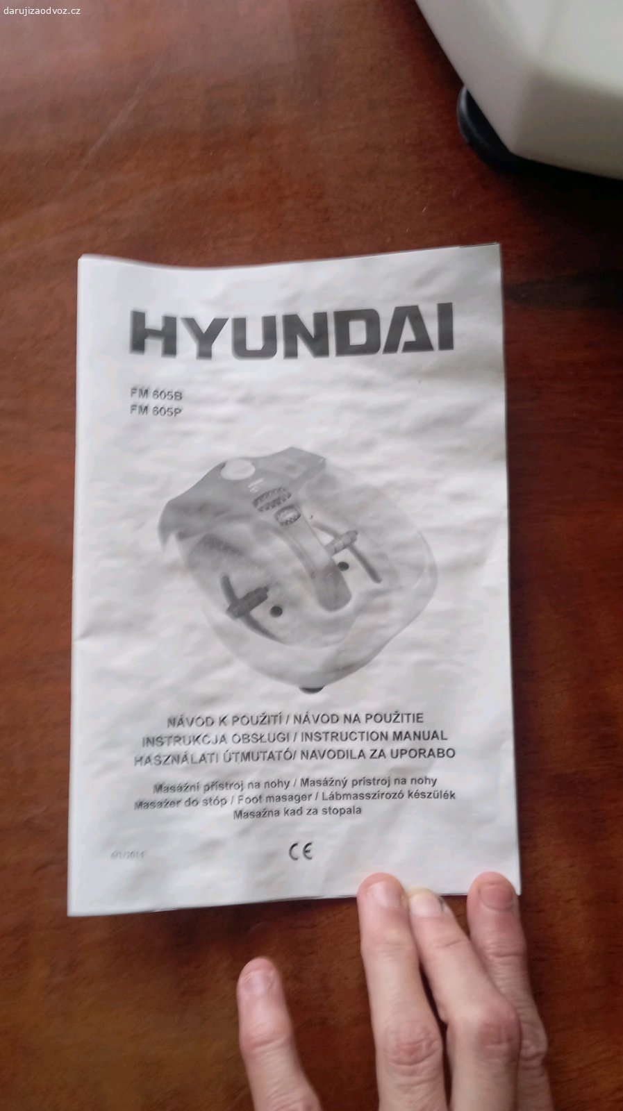 Masážní vanička na nohy Hyundai. Nabízím masážní vaničku na nohy, i s návodem k použití, je zachovalá, funkční, málo používaná.