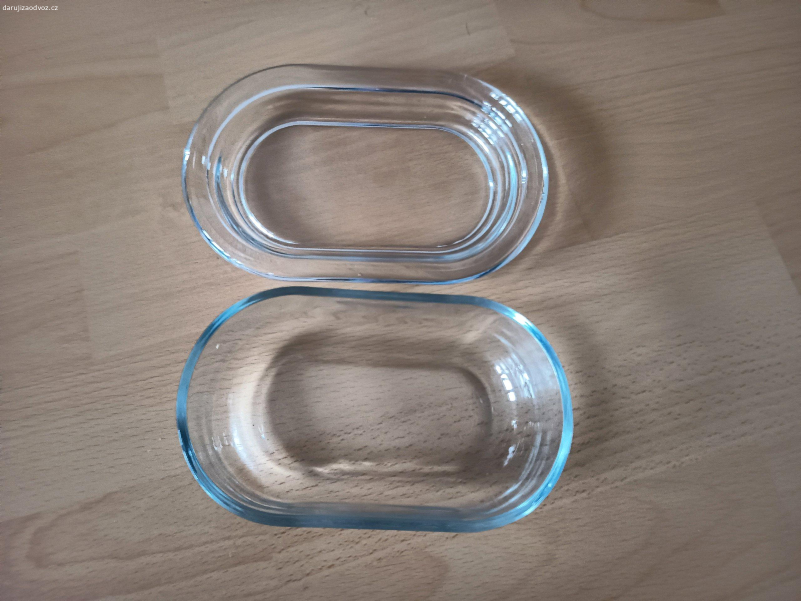 Máslenka. Máslenka, k vyzvednutí na Černém Mostě, ul. Generála Janouška