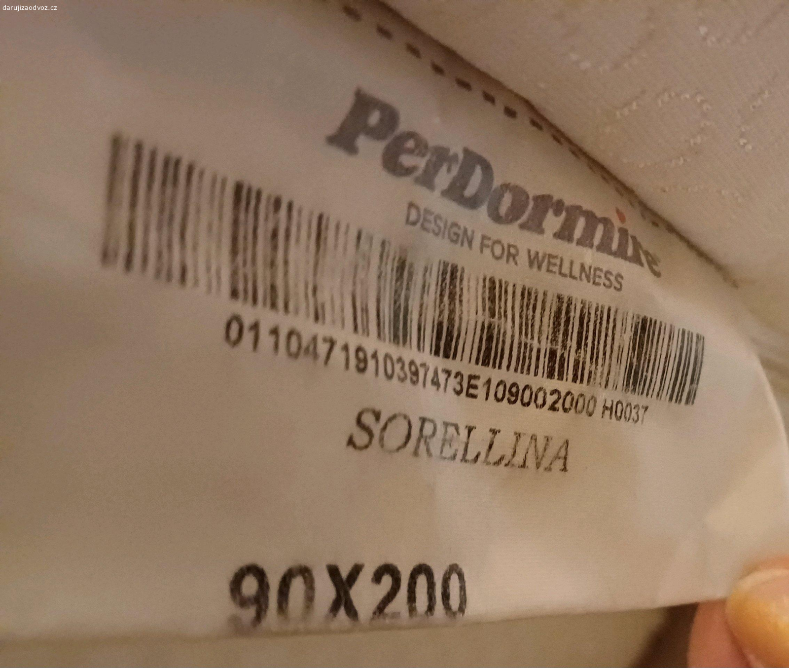 Matrace 90x200 cm 2 kusy. Daruji za odvoz 2 stejné matrace 90x200 cm, výška cca 21 cm. Pratelný potah. Zabaleno v igelitu. Odběr Opava.
+ mám ještě 1 kus matrace jiného typu, rozměr 90x200 cm, zatím bez fotky.