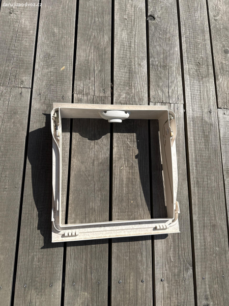 mini heki - cast stresniho okna