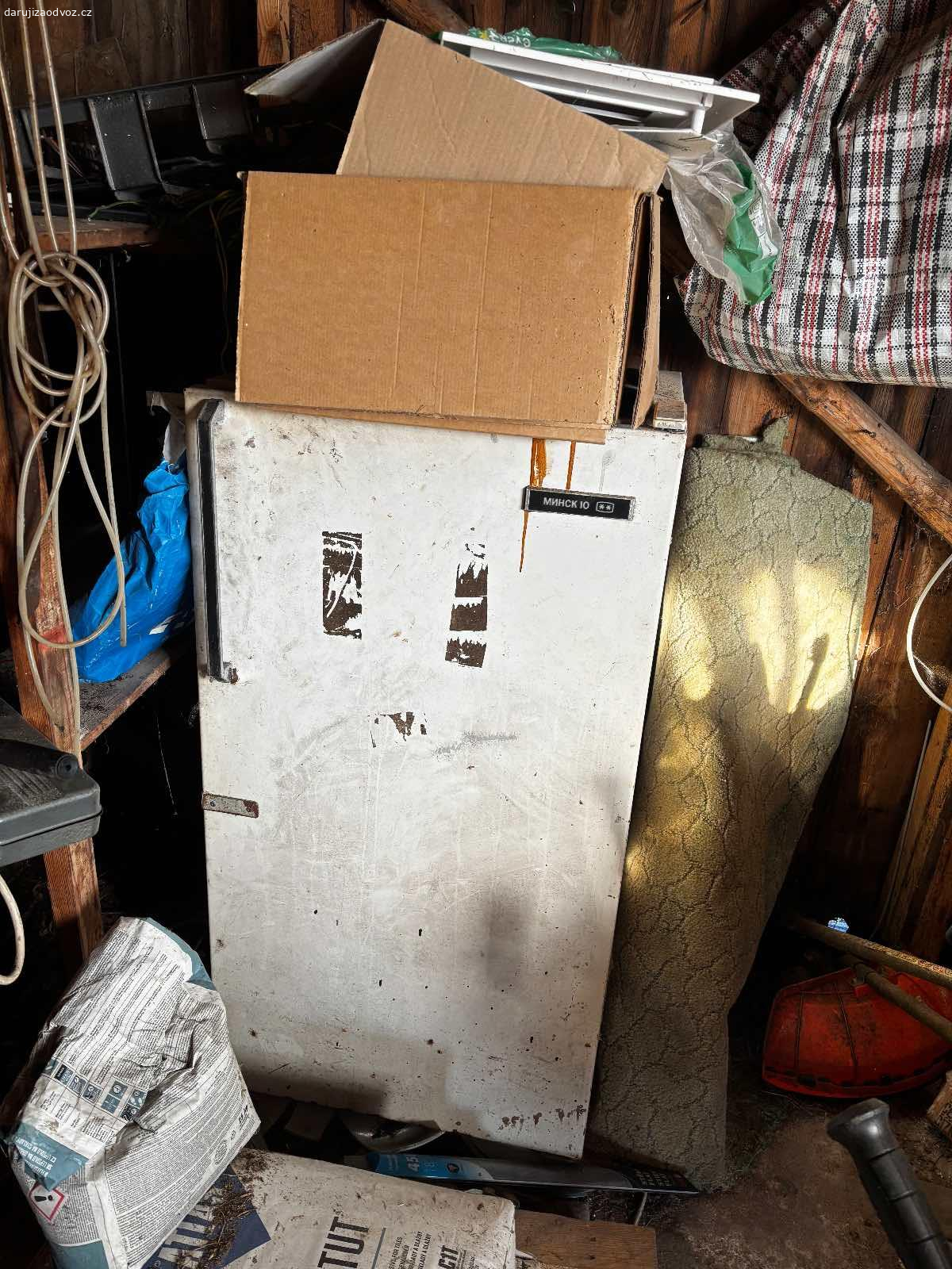 Minsk 10 lednice. Daruji za odvoz, lednice je funkční