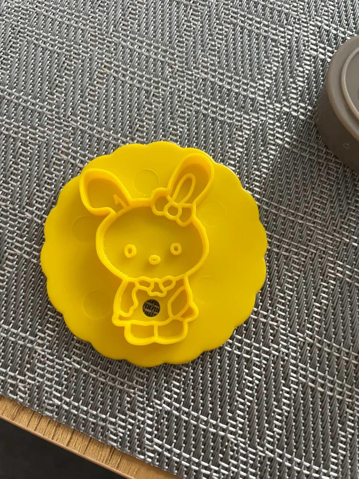 Mix na peceni. Nevezu, neposilam. Prednost ma ten, kdo si vezme rychleji a vice veci. Po domluve mozne predani Turnov