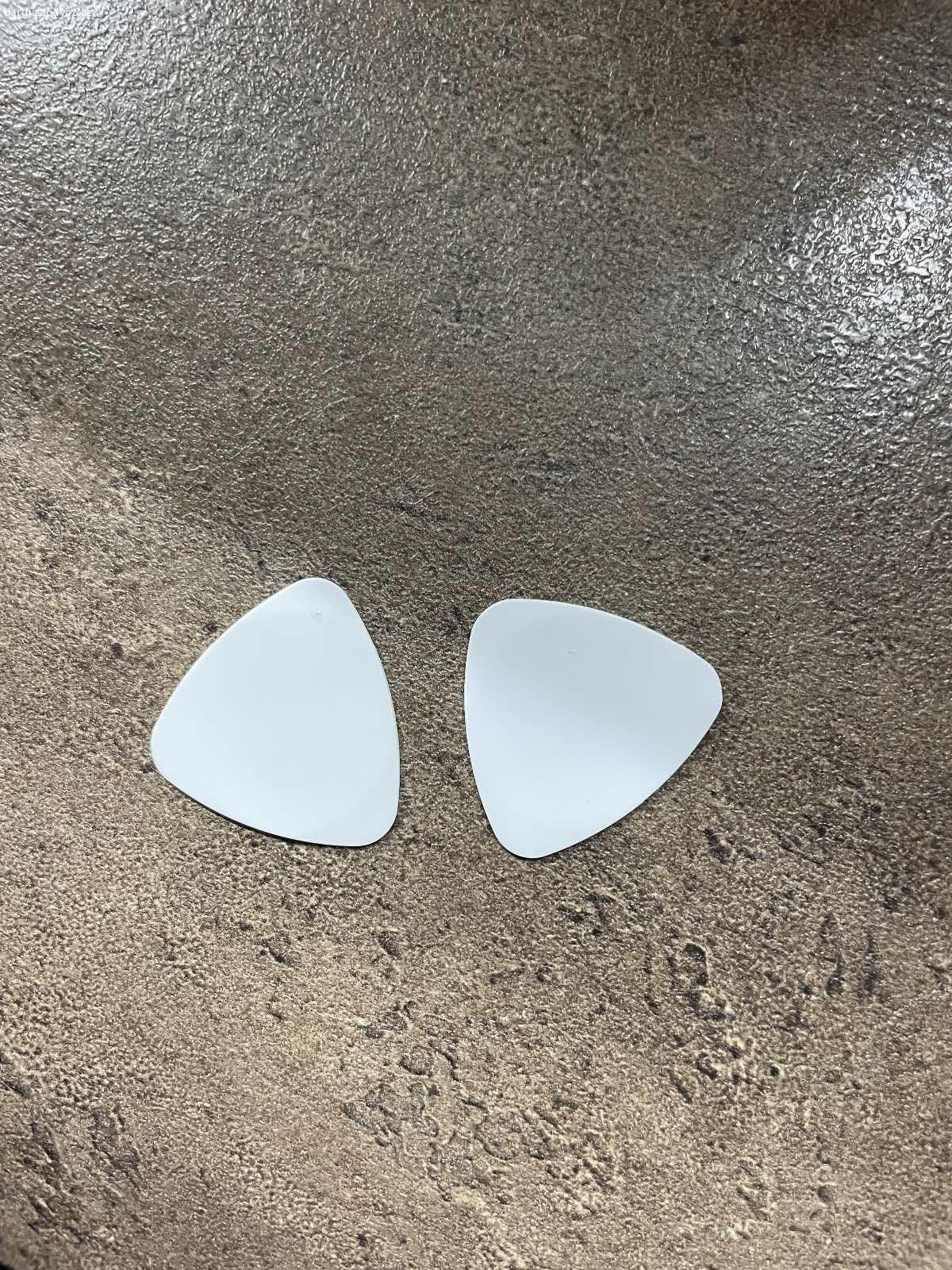 Mix. Nevezu, neposilam…po predchozi domluve vyzvednuti v Sedmihorkach/Turnove. Davam prednost tem, co si vezmou vice veci. Prosim kontaktovat me na email.