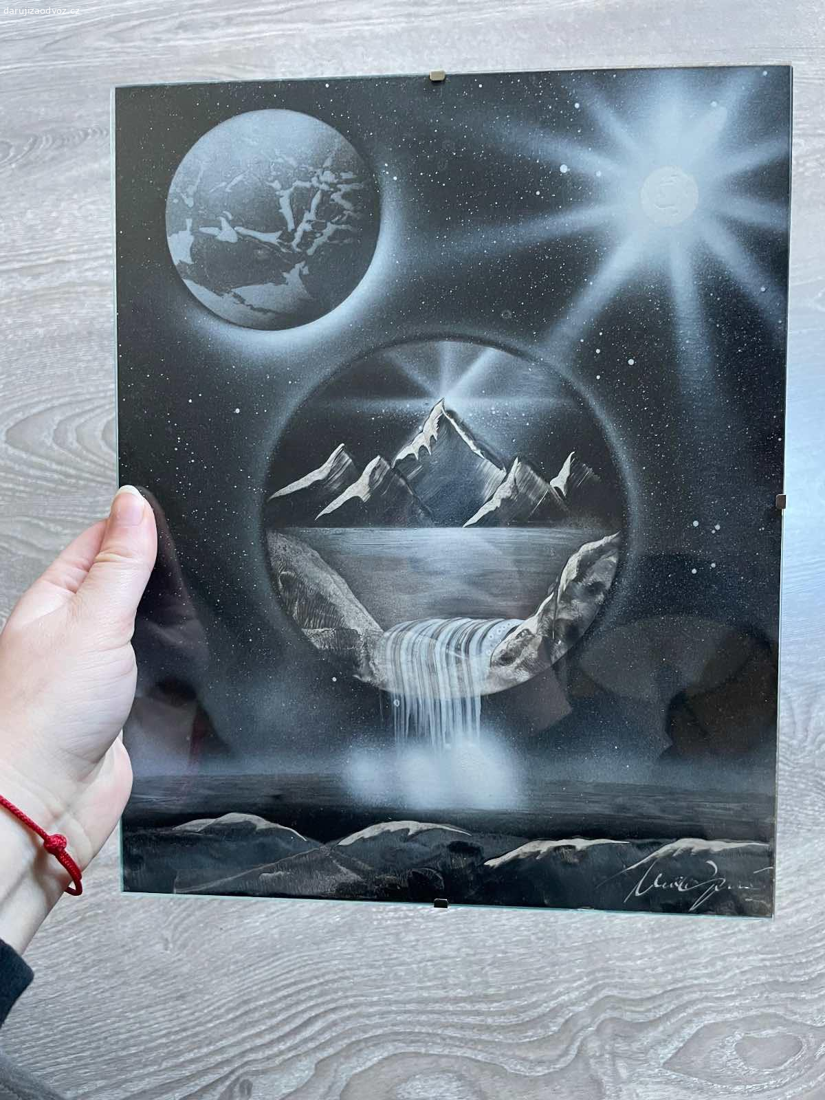 Mix. Nikam nevezu, prednost ma ten, kdo toho vezme vic naraz a rychleji.