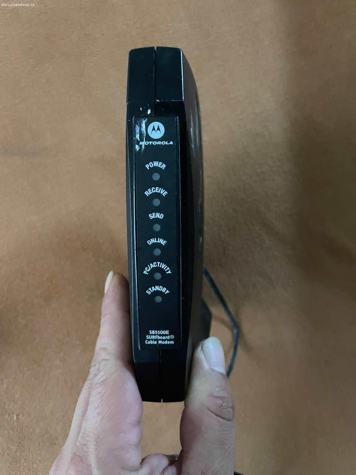 Modem motorola. Funkční modem motorola s adaptérem.. předání možné Bořislavka či po domluvě Palmovka.