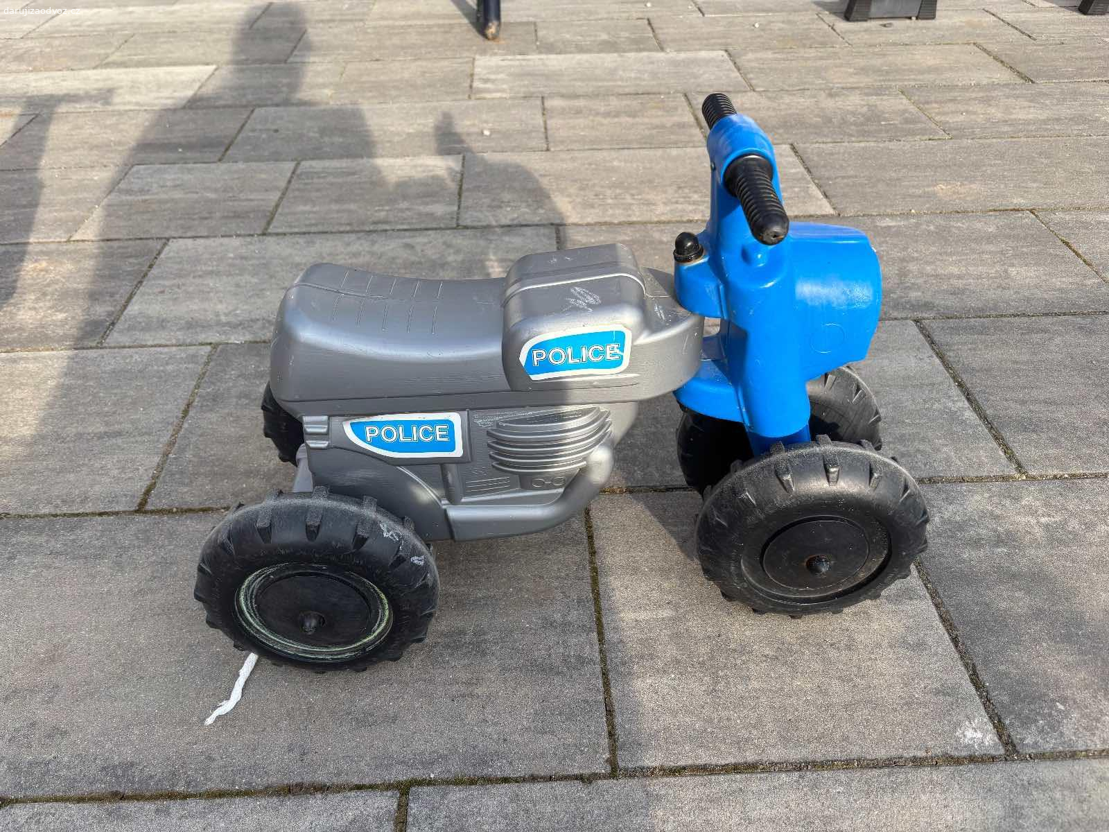 Motorka. Daruji za odvoz. Motorka pre deti. Pouzivana ale funkcna