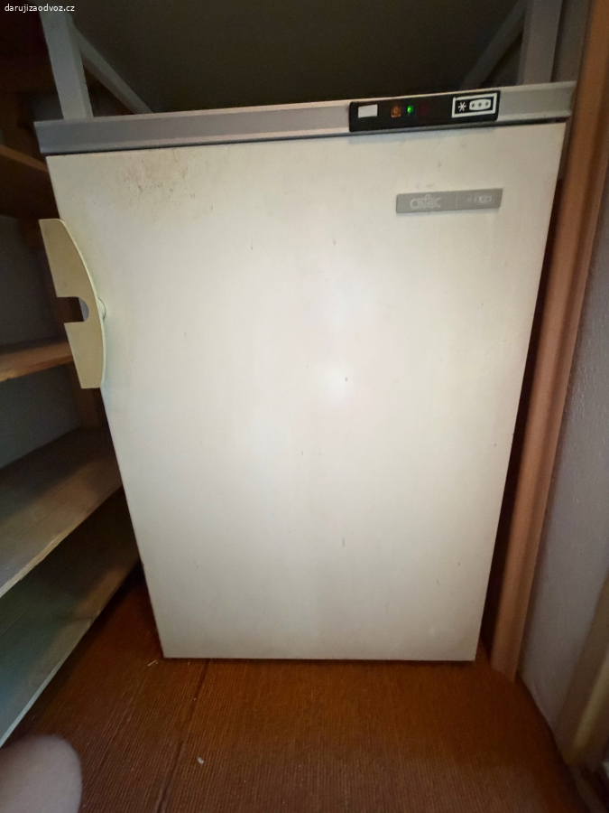 Mraznička Calex 3 šuplata