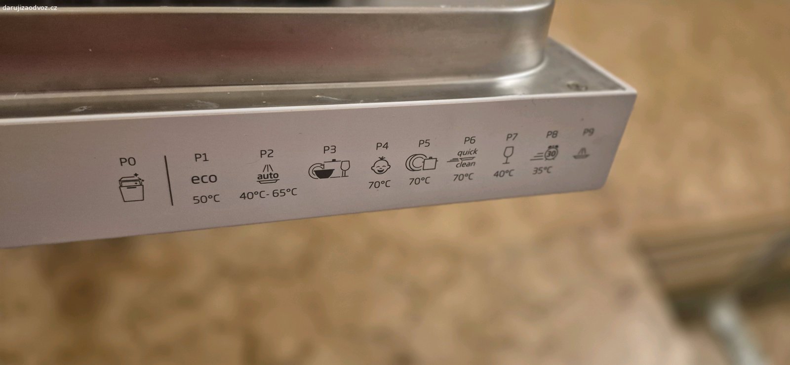 myčka Beko. daruji myčku beko. 60cm
Funguje občas pípá neboť je odřený panel ovládání.