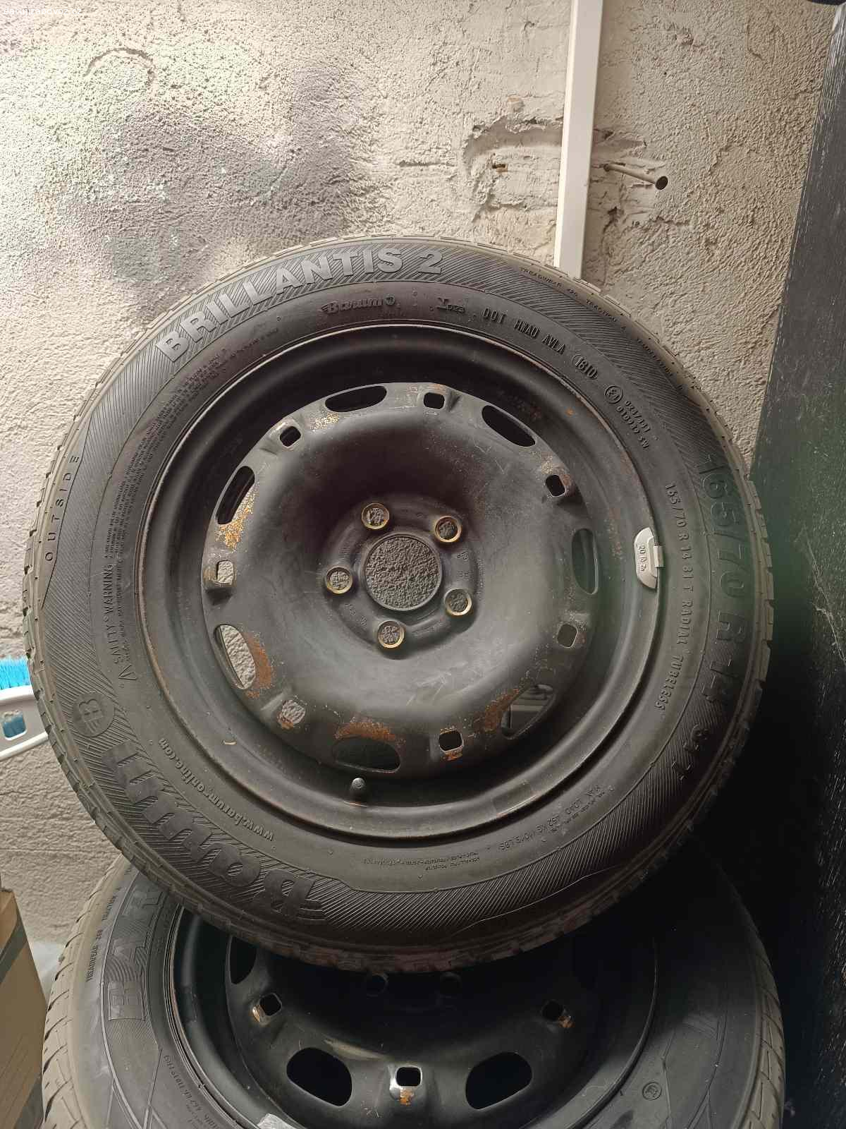 nabízím za odvoz kola. 8 kol na Fabii, Roomster apod.
Prosím volat nebo sms, ne mail.:

RERVOVÁNO do neděle 18:00