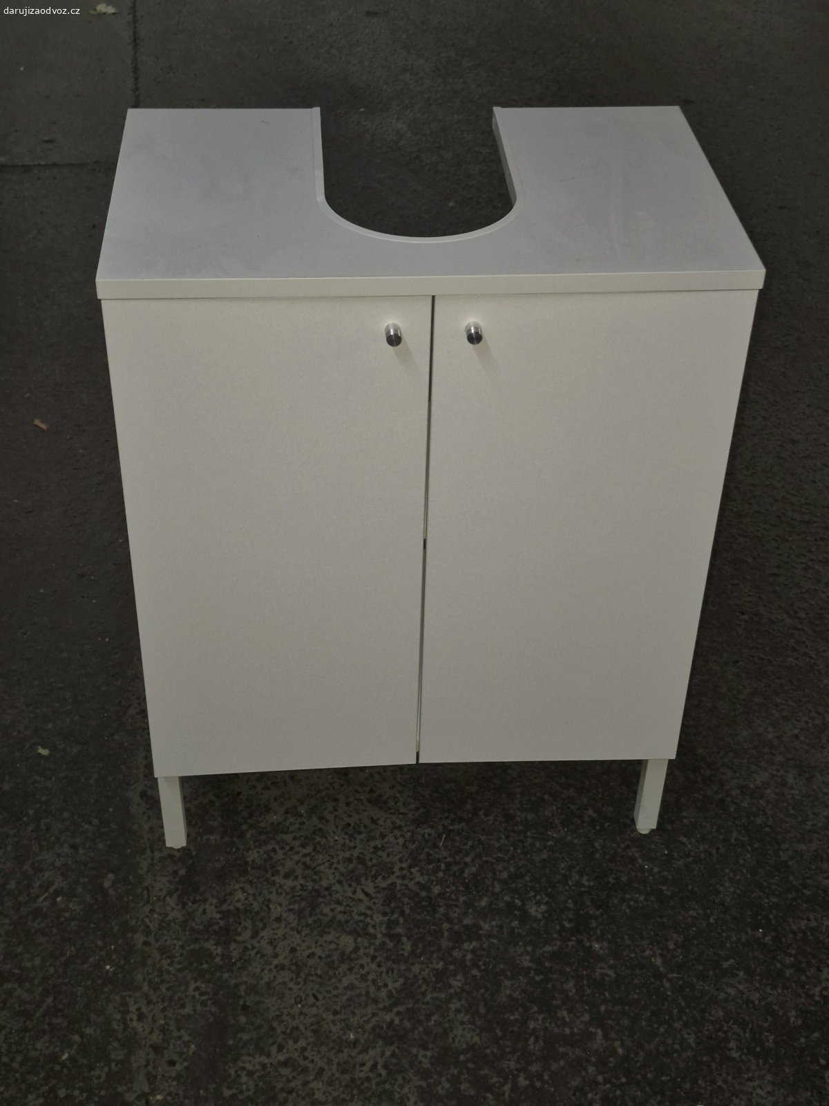 nábytek do koupelny RESERVED. Za odvoz dohromady - barrandov praha 

38x 63
32x50x65
33x28x82