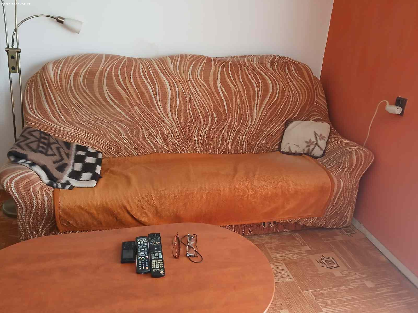 Nabytek obývák,loznice,kuch.stul 4židle. obývaci stena,loznice,kuch.stul 4židle,Gauč 3-2-1 rozkladací