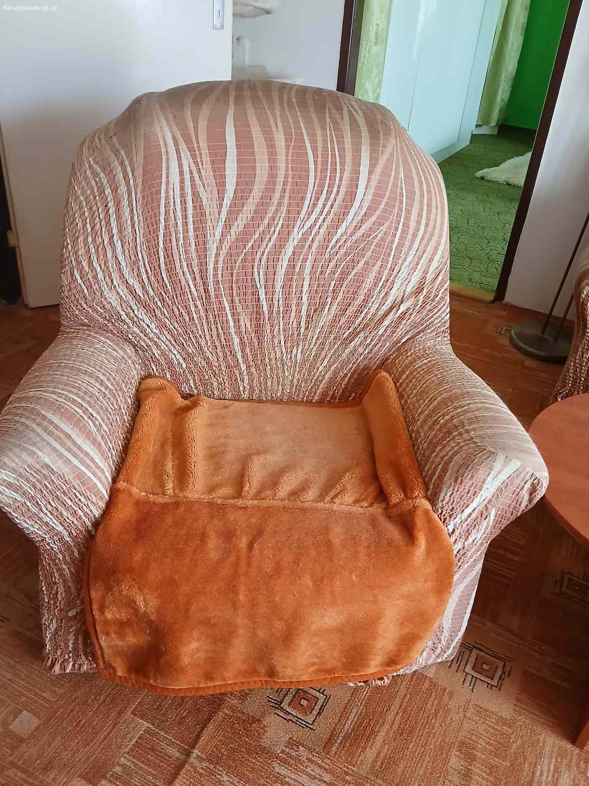 Nabytek obývák,loznice,kuch.stul 4židle. obývaci stena,loznice,kuch.stul 4židle,Gauč 3-2-1 rozkladací