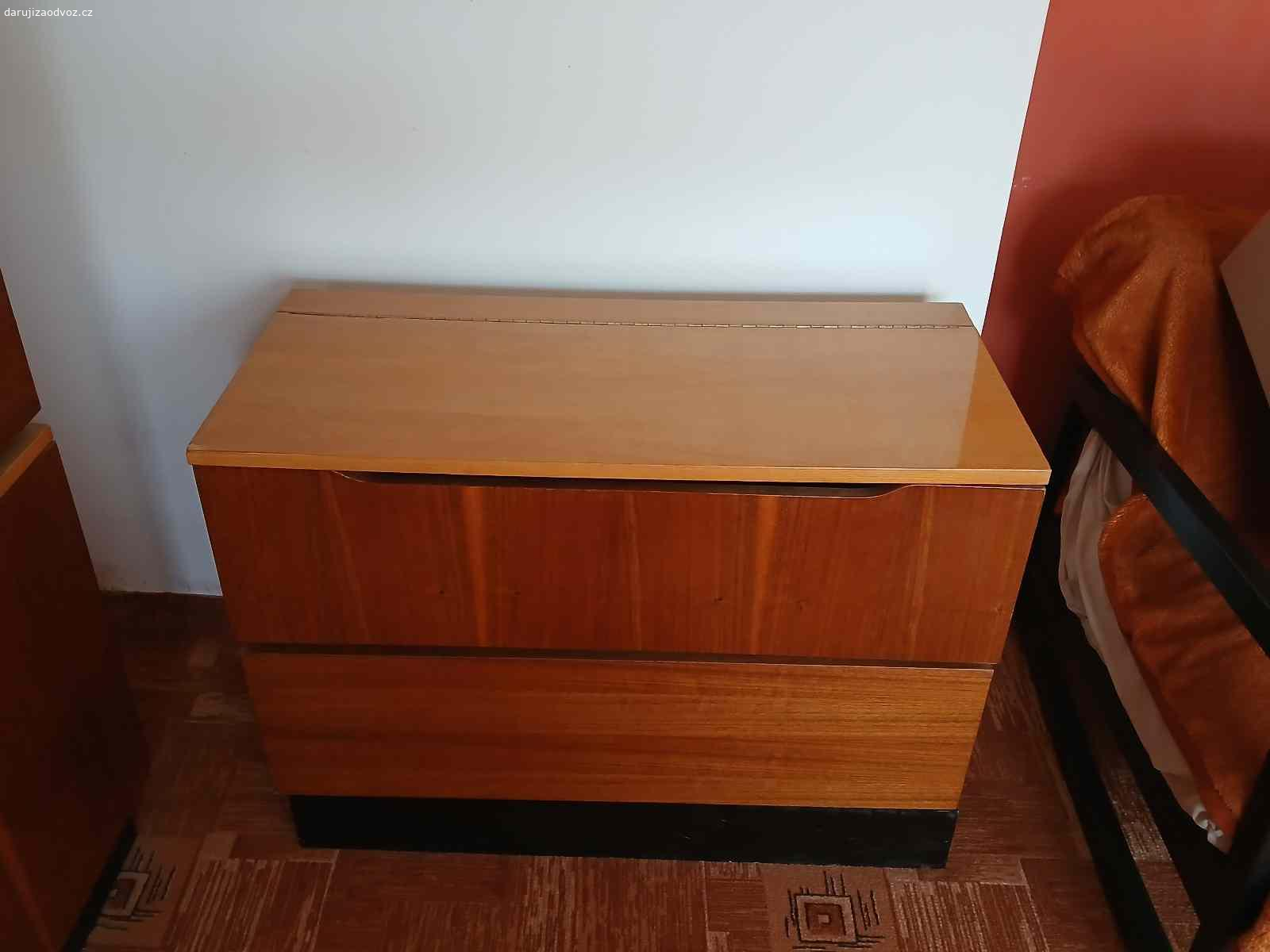 Nabytek obývák,loznice,kuch.stul 4židle. obývaci stena,loznice,kuch.stul 4židle,Gauč 3-2-1 rozkladací