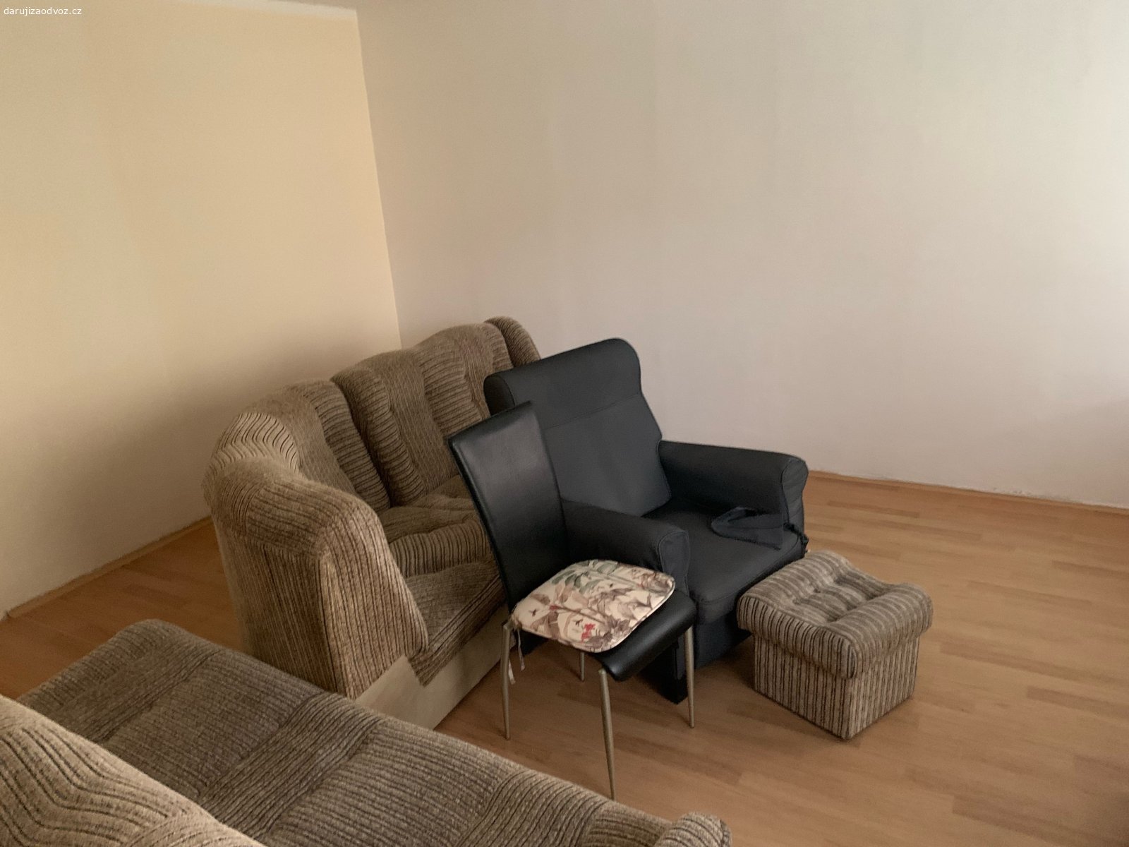 nábytek po rodičích. vše na obrázkách je zdarma za odvoz