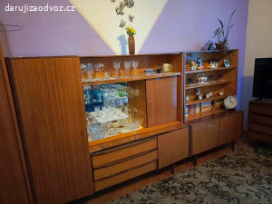 Nábytek z 60 let.
