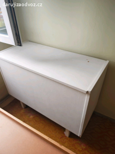 nábytek