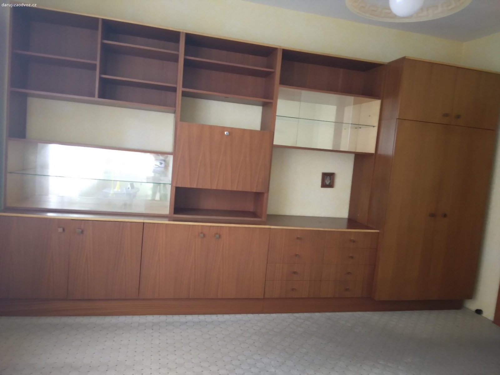 nábytková stěna. nábytková stěna mahagon 400x260x50