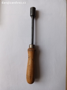 Nástrčný klíč 11 mm
