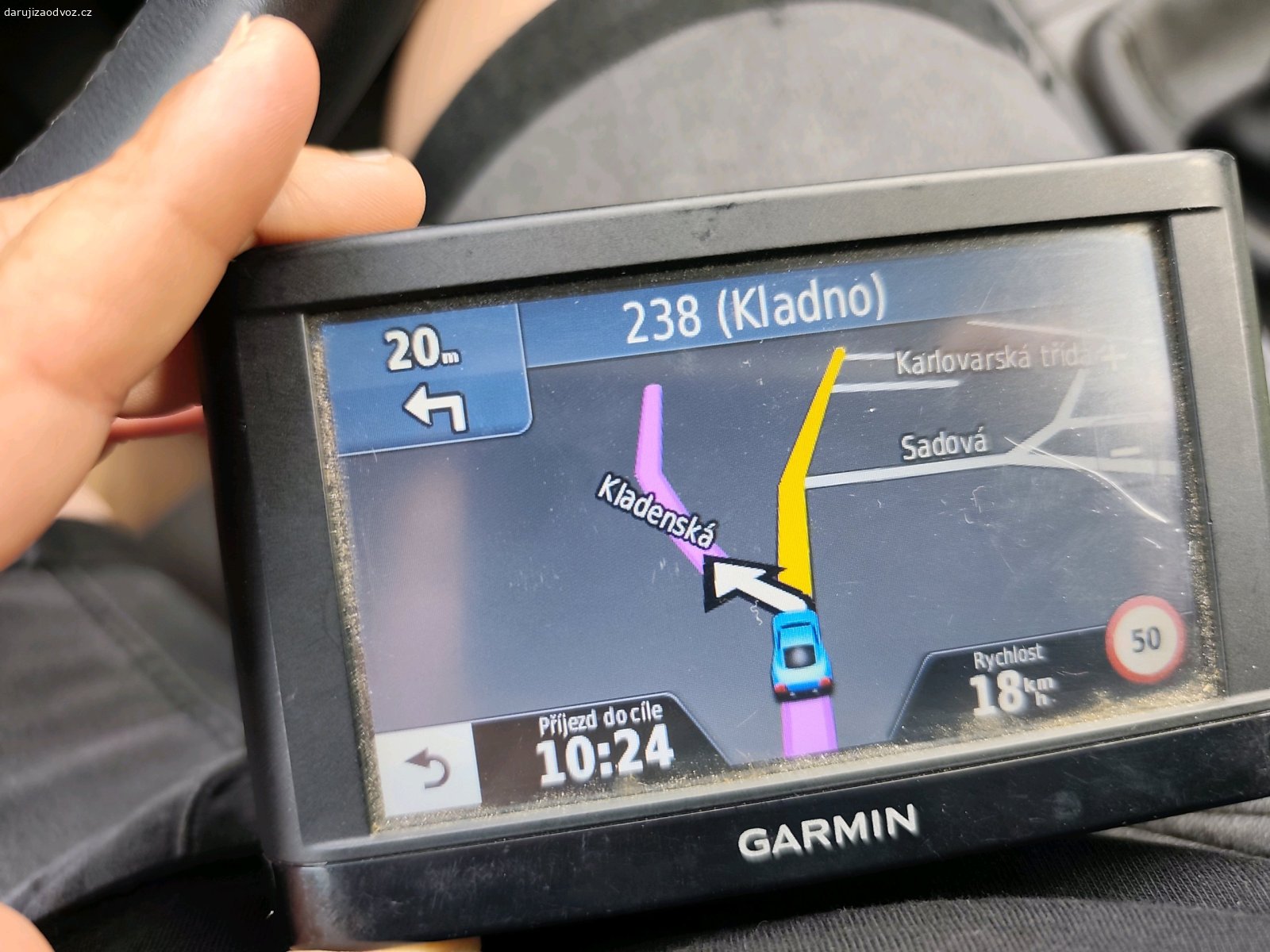 Navigace. Daruji navigaci v českem jazyce. Funkční.