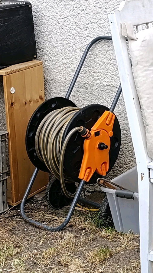 naviják s hadicí 25 nebo 30 m