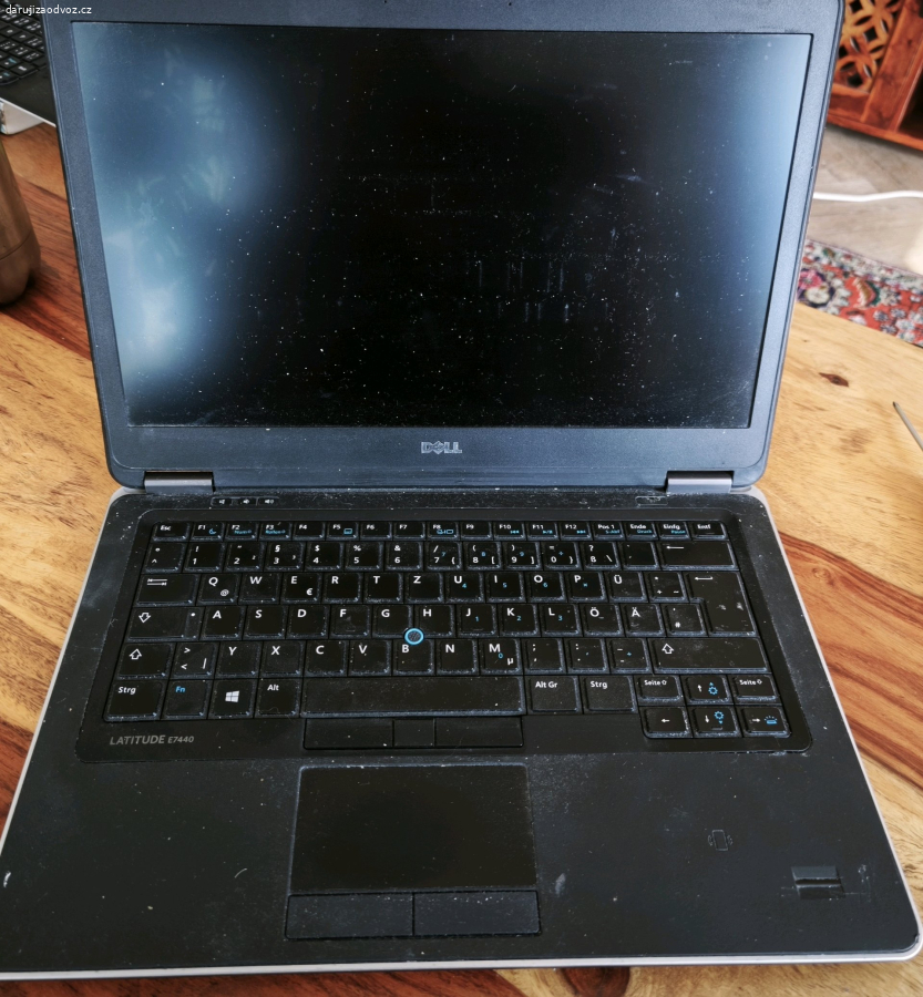 Nefunkční/polofunkční Dell E7440